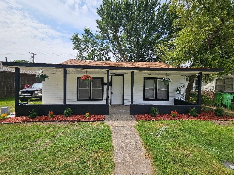 Building Photo - 518 E Jefferson Ave