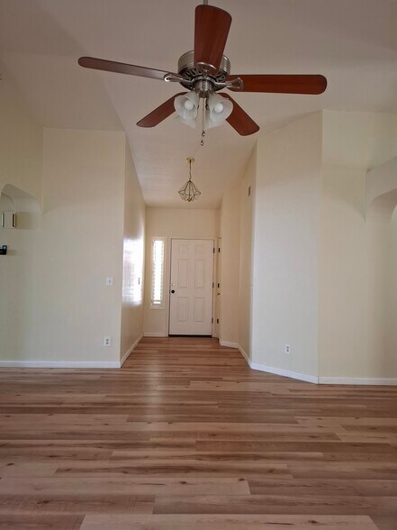 Building Photo - 5179 W Warbler St