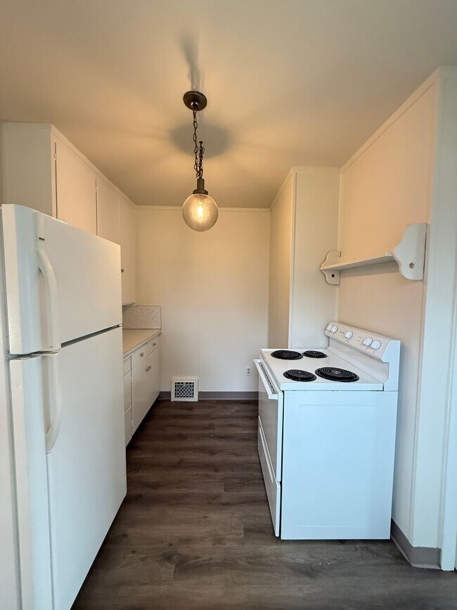 Building Photo - 1115lo