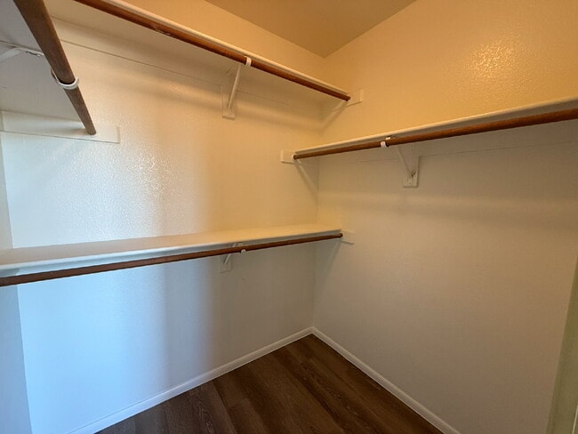 Building Photo - Charming 3BR Home on Golf Course with Scen...