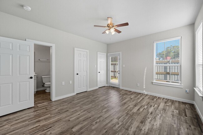 Building Photo - 3413 Valley Vista Dr