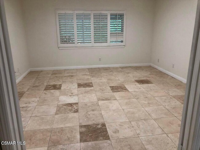 Building Photo - 436 Moondance St