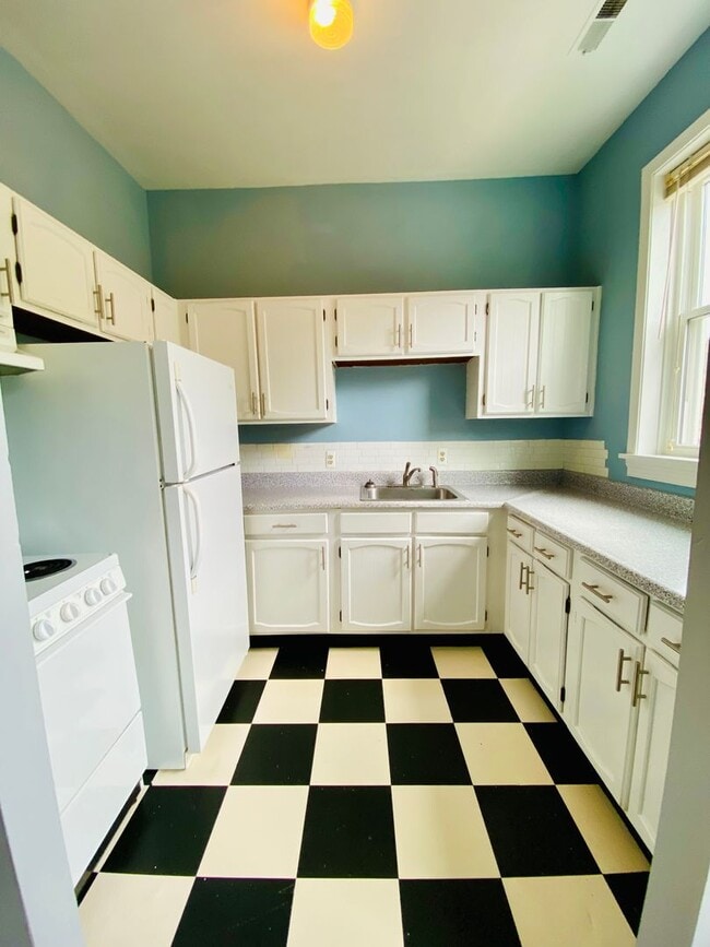 Building Photo - 2623 Floyd Ave