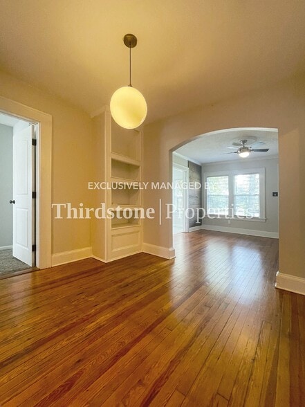 Building Photo - 725 Cherokee St