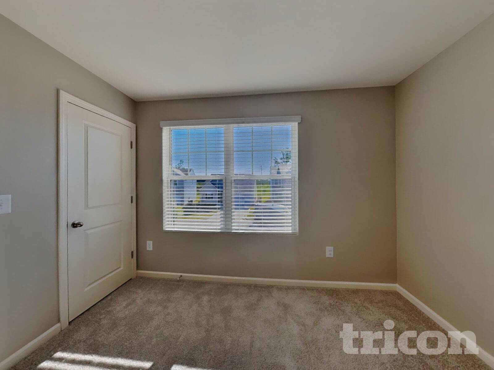 Building Photo - 152 Gladstone Loop