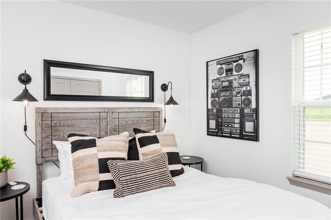 Building Photo - 1975 W Deane St