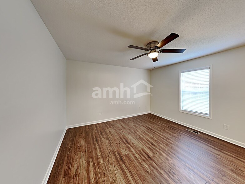 Building Photo - 101 Brentwood Ct