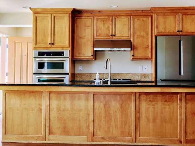 Building Photo - Beautiful Tuscan Style Home in SLO-Coming soon