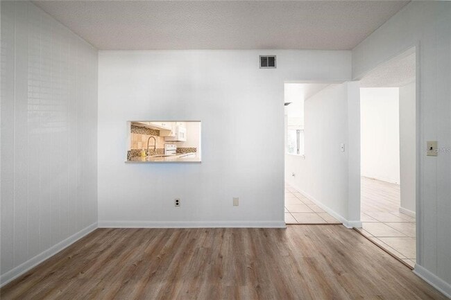 Building Photo - 710 St Matthew Cir