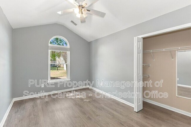 Building Photo - 1322 Palm Cove Dr