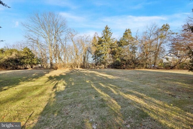 Building Photo - 922 Second Street Pike