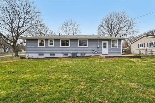 Building Photo - Single family house