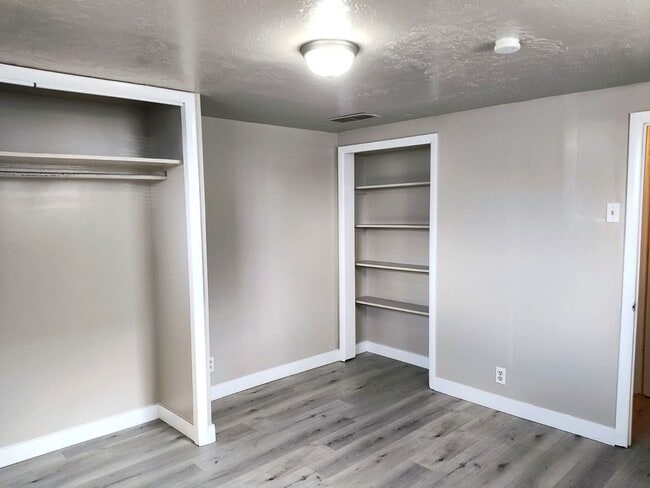 Building Photo - 133 Cottage Ave