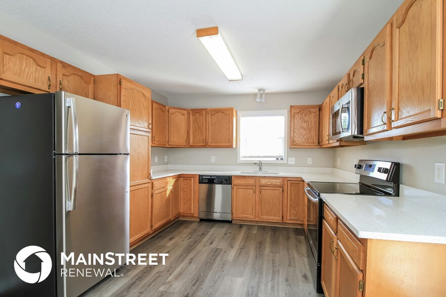 Building Photo - 203 Lois Ln