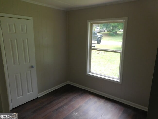 Building Photo - 145 Sarsen Cir