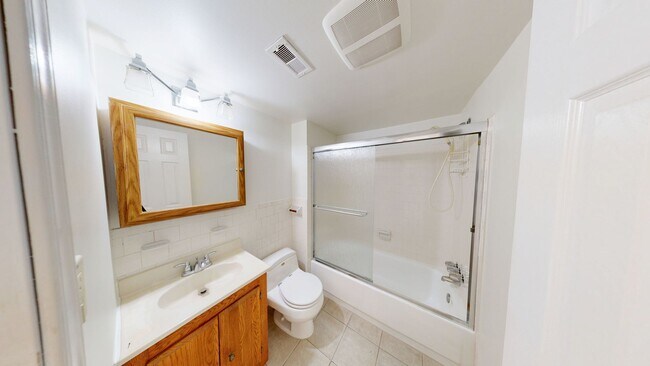 Building Photo - 2114 Bonnywood Ln