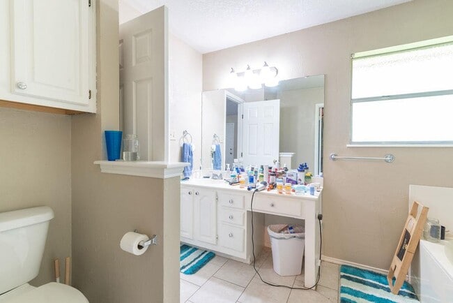 Building Photo - 2807 Beechnut Trce