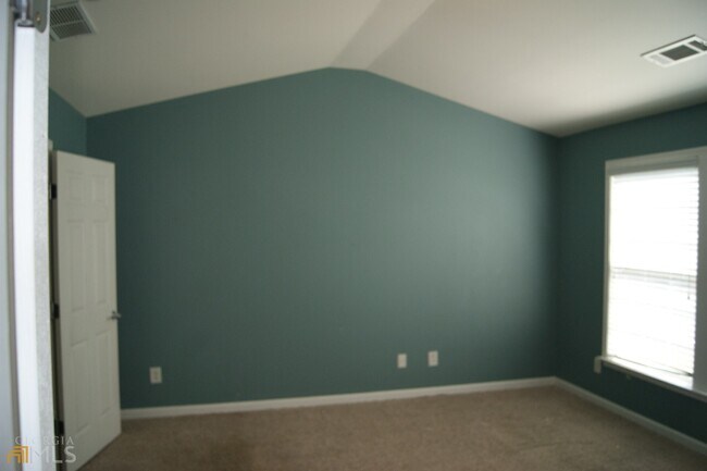 Building Photo - 2754 Deerwood Ln