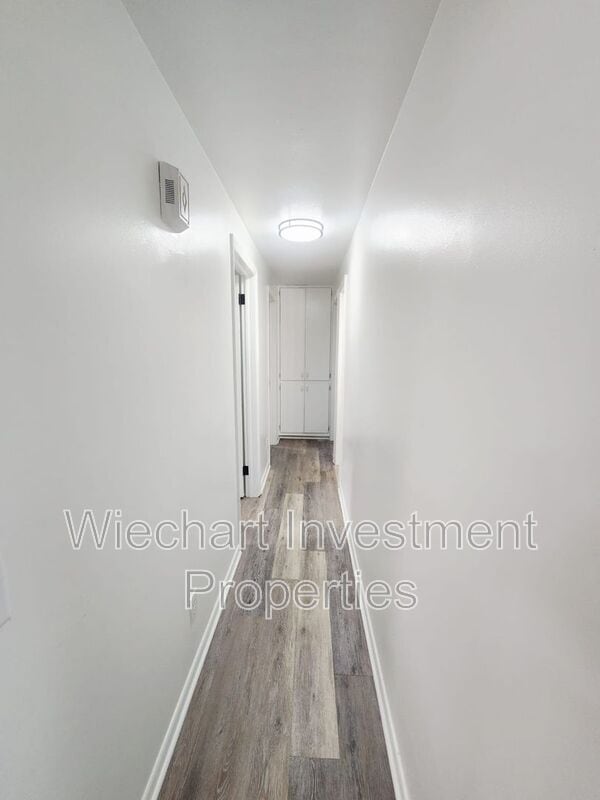 Building Photo - 616 S Clay St