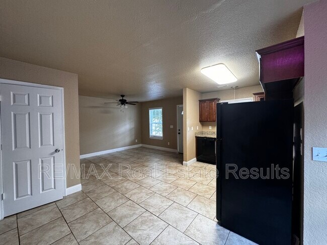 Building Photo - 1521 N Dawn Dr