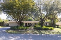 Building Photo - 13125 SW 83rd Ave