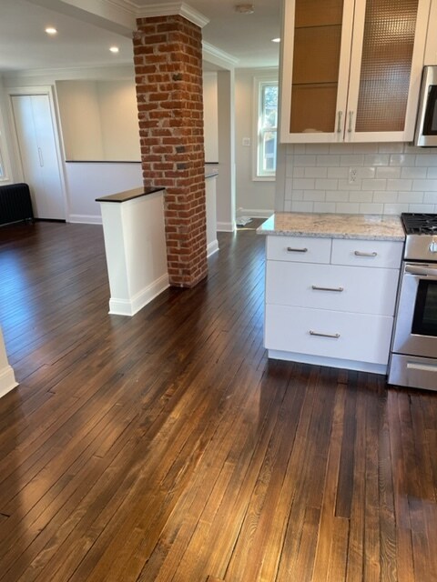 Building Photo - 32 Oakland St