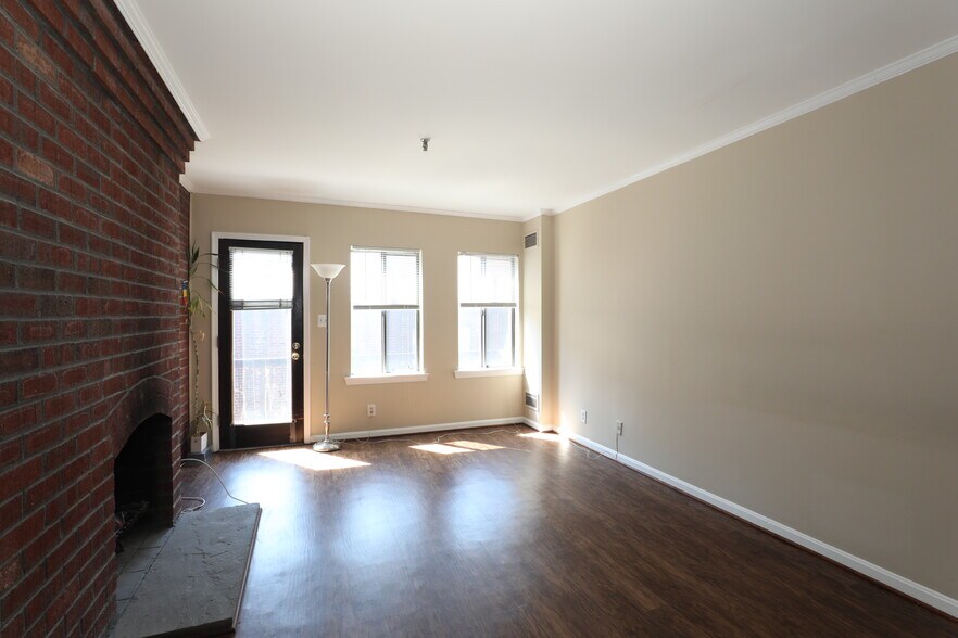 Building Photo - 1071 Paper Mill Ct NW