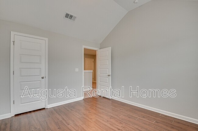 Building Photo - 5352 Nikki Way