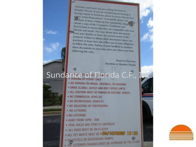 Building Photo - Amazing Location!