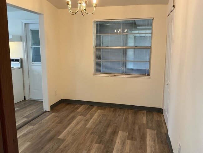 Building Photo - 2BR Home in South Lakeland – Move-In Ready