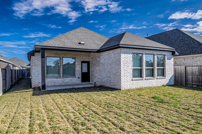 Building Photo - 4946 Hitchings Ct