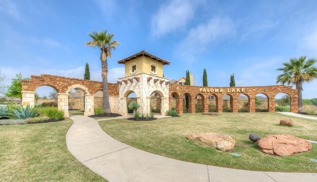 Building Photo - 2915 Bluffstone Dr