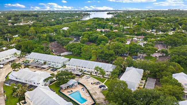 Building Photo - 6158 Riverwalk Ln