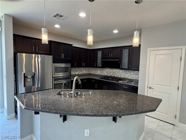 Building Photo - 5027 Breaking Dawn Ct