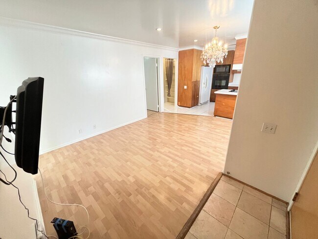 Building Photo - 1119 Banyan St