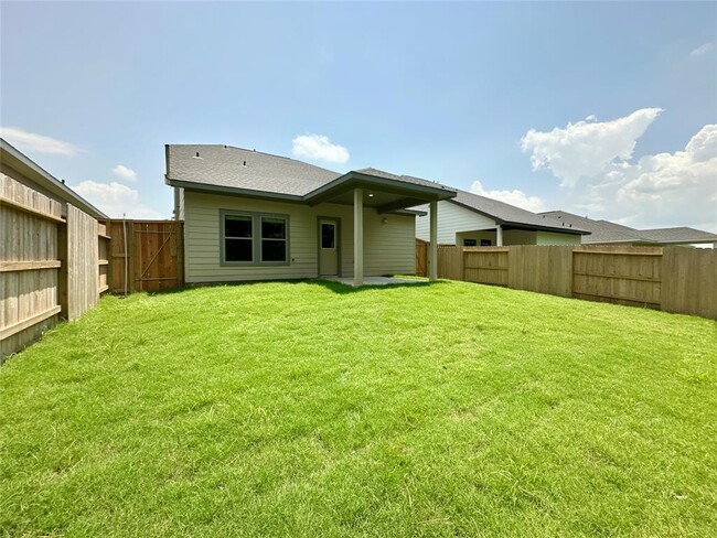 Building Photo - 12143 Ridge Top Dr