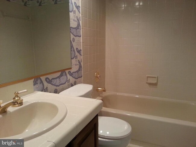 Building Photo - 12002 Lisa Marie Ct