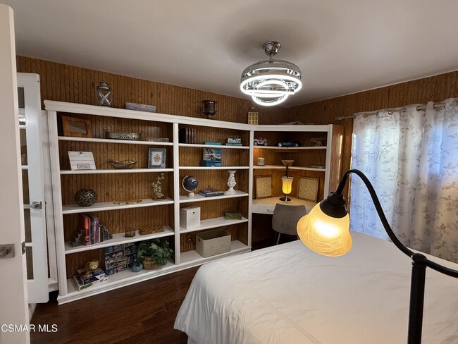 Building Photo - 379 S Greenway Ave