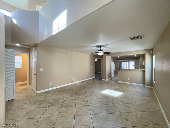 Building Photo - 817 Purdy Lodge St