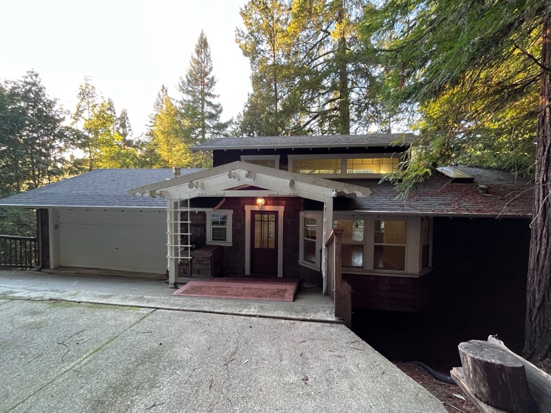 Building Photo - 14959 Drake Rd