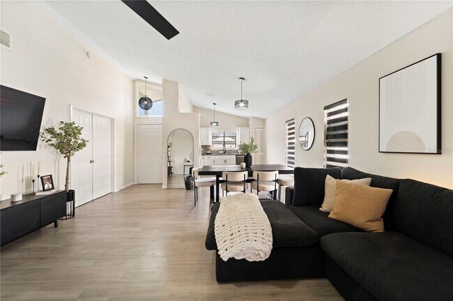 Building Photo - 9785 Piney Point Cir