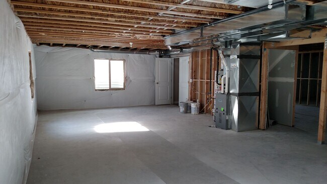 Building Photo - 374 W Ruger Dr