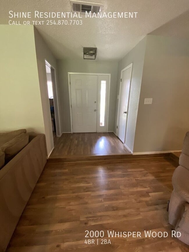 Building Photo - 2000 Whisper Wood Rd