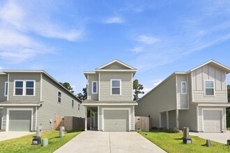 Building Photo - 17123 Saxophone Ln