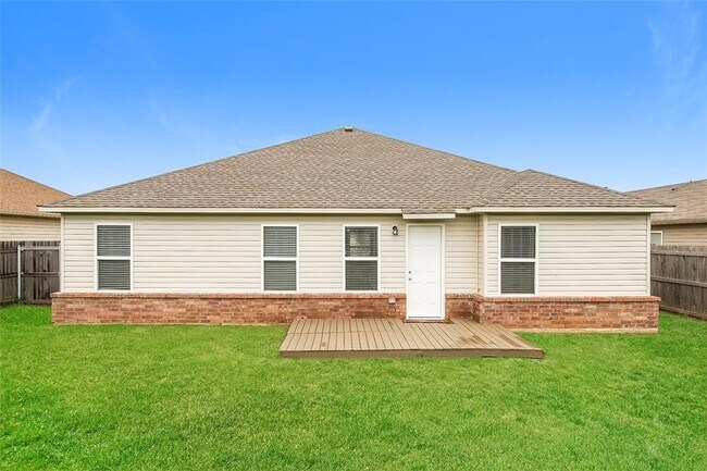 Building Photo - 7601 Lipizzan Rd
