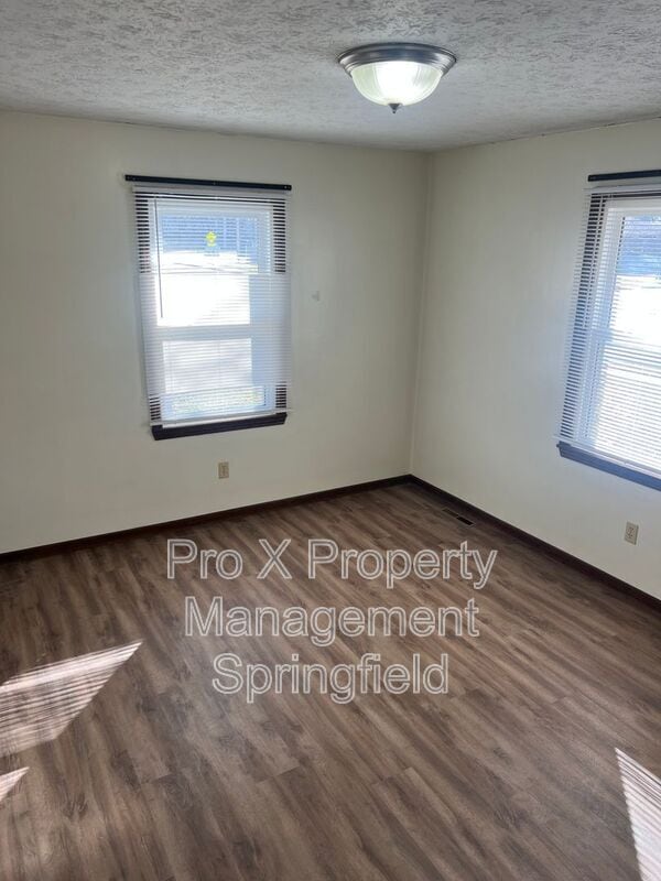 Building Photo - 2524 S Jefferson Ave