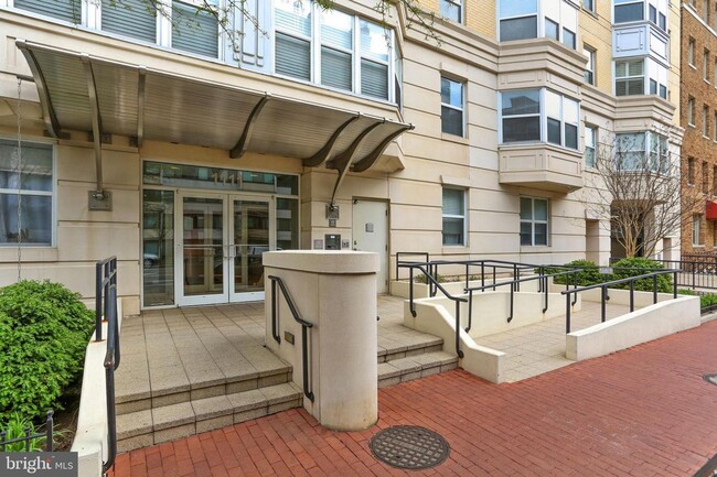 Building Photo - 1111 11th St NW