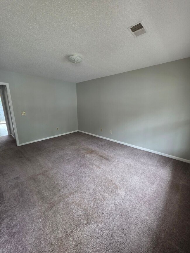 Building Photo - 1431 Bailey Cir
