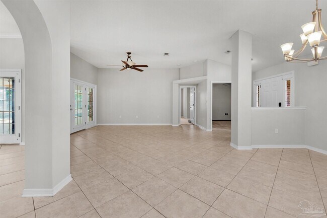 Building Photo - 2491 Parkridge Dr