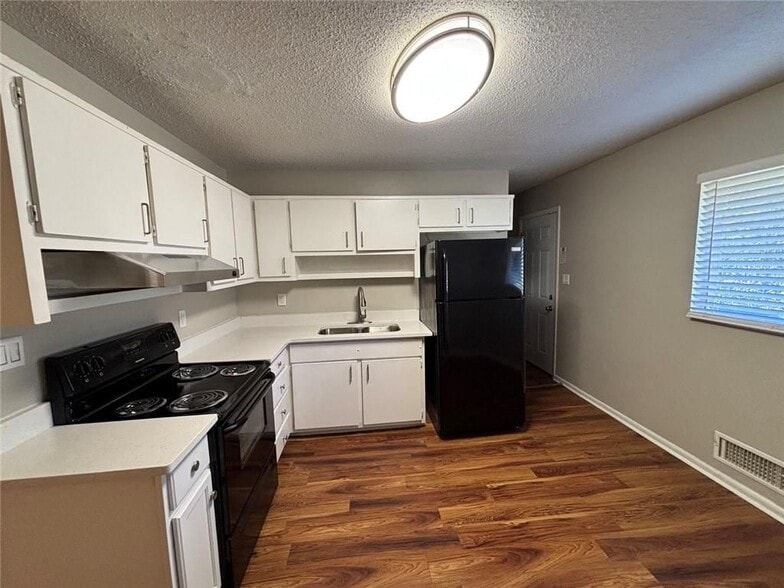 Building Photo - 8117 Attleboro Dr